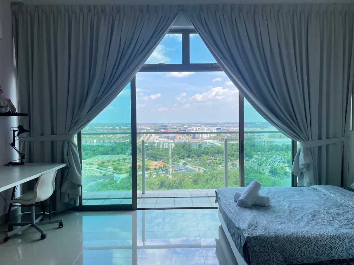 Palazio Serviced In Mount Austin Near Aeon Ikea Toppen Hsi * Johor Bahru