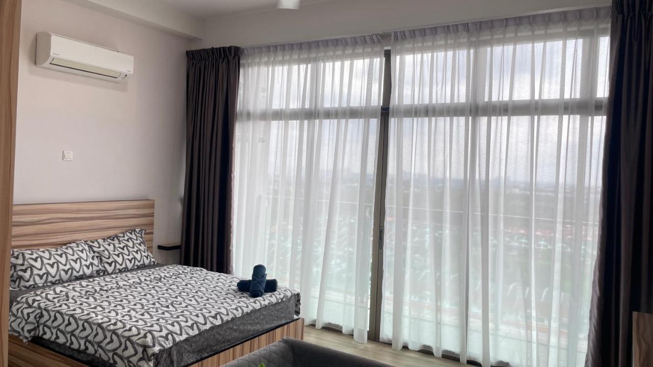 Palazio Serviced In Mount Austin Near Aeon Ikea Toppen Hsi Johor Bahru