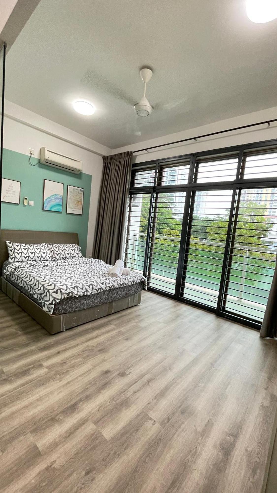 Apartment Palazio Serviced In Mount Austin Near Aeon Ikea Toppen Hsi