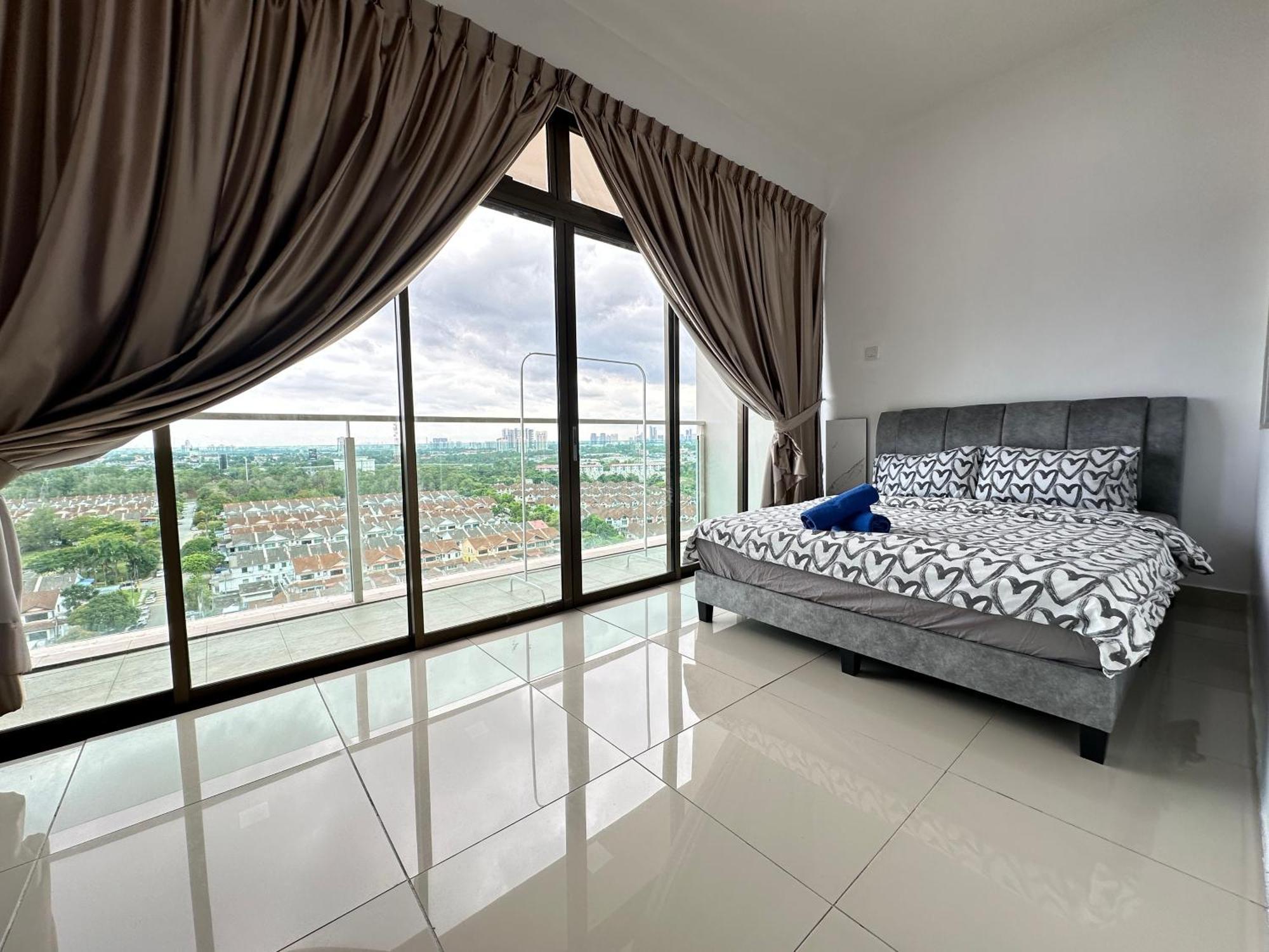 Palazio Serviced In Mount Austin Near Aeon Ikea Toppen Hsi Johor Bahru